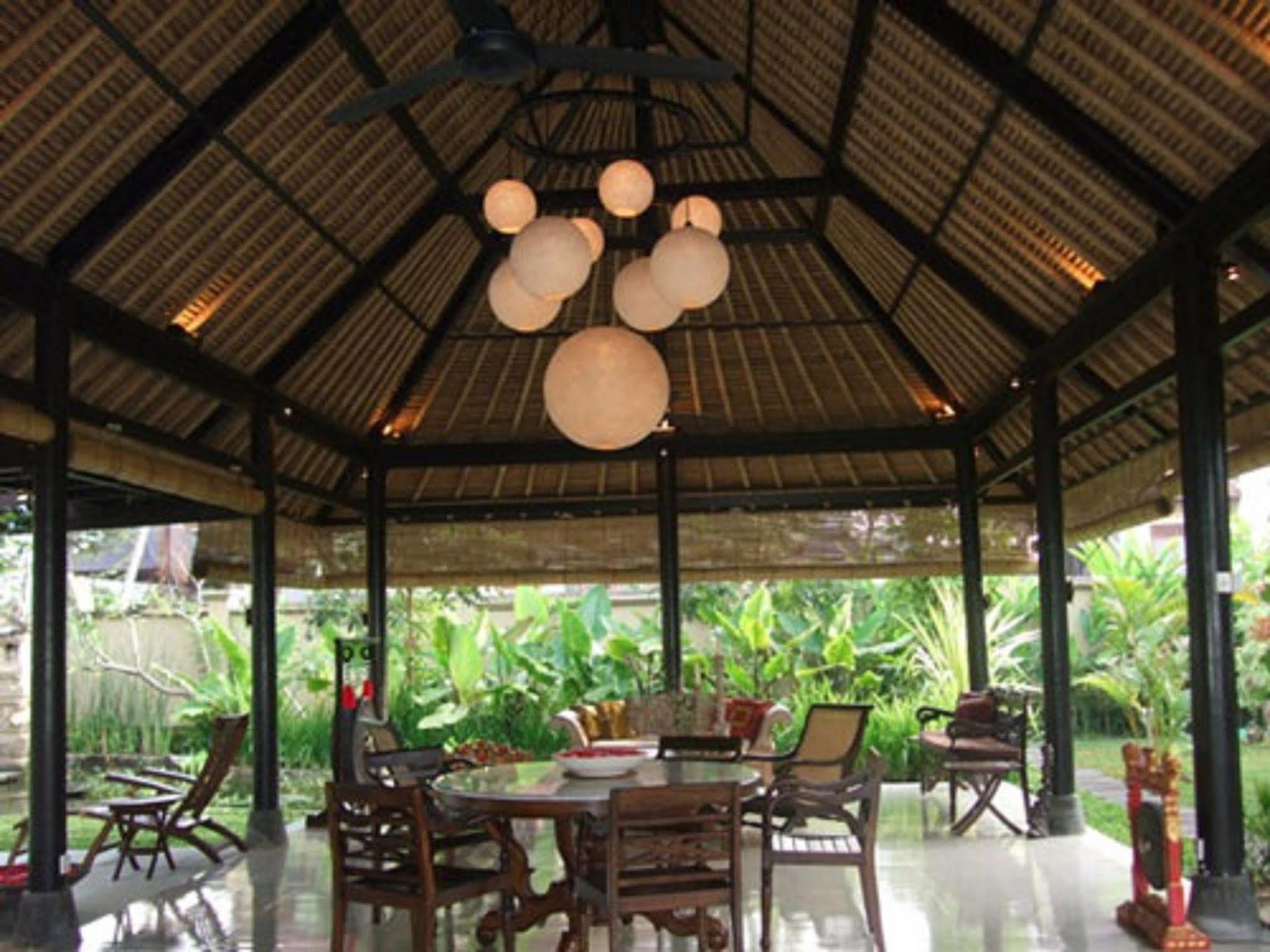 Puri Lotus Hotell Ubud Exteriör bild