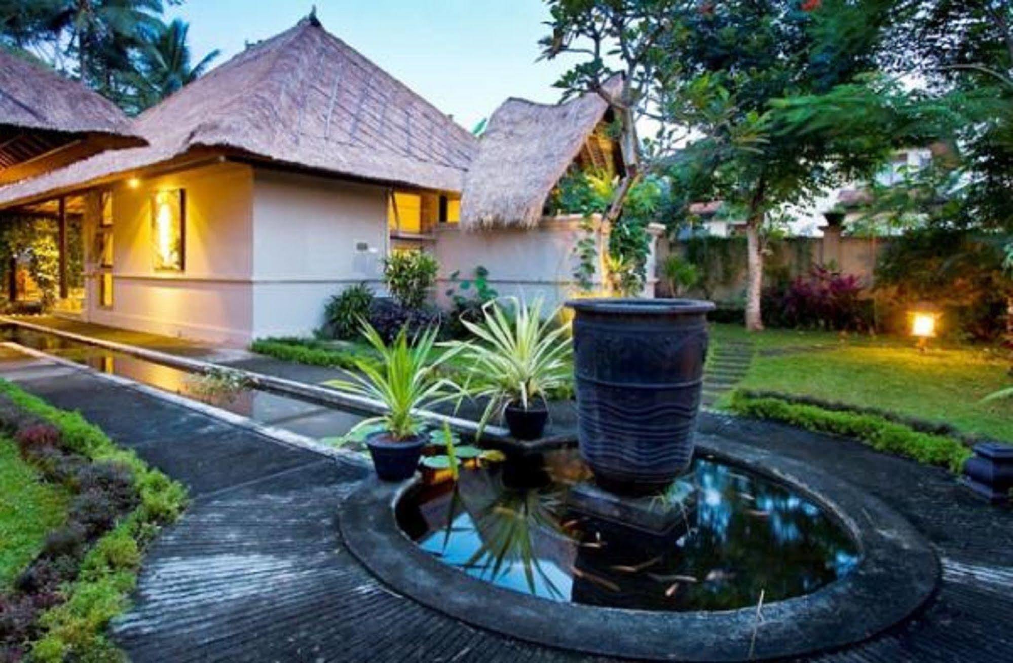 Puri Lotus Hotell Ubud Exteriör bild