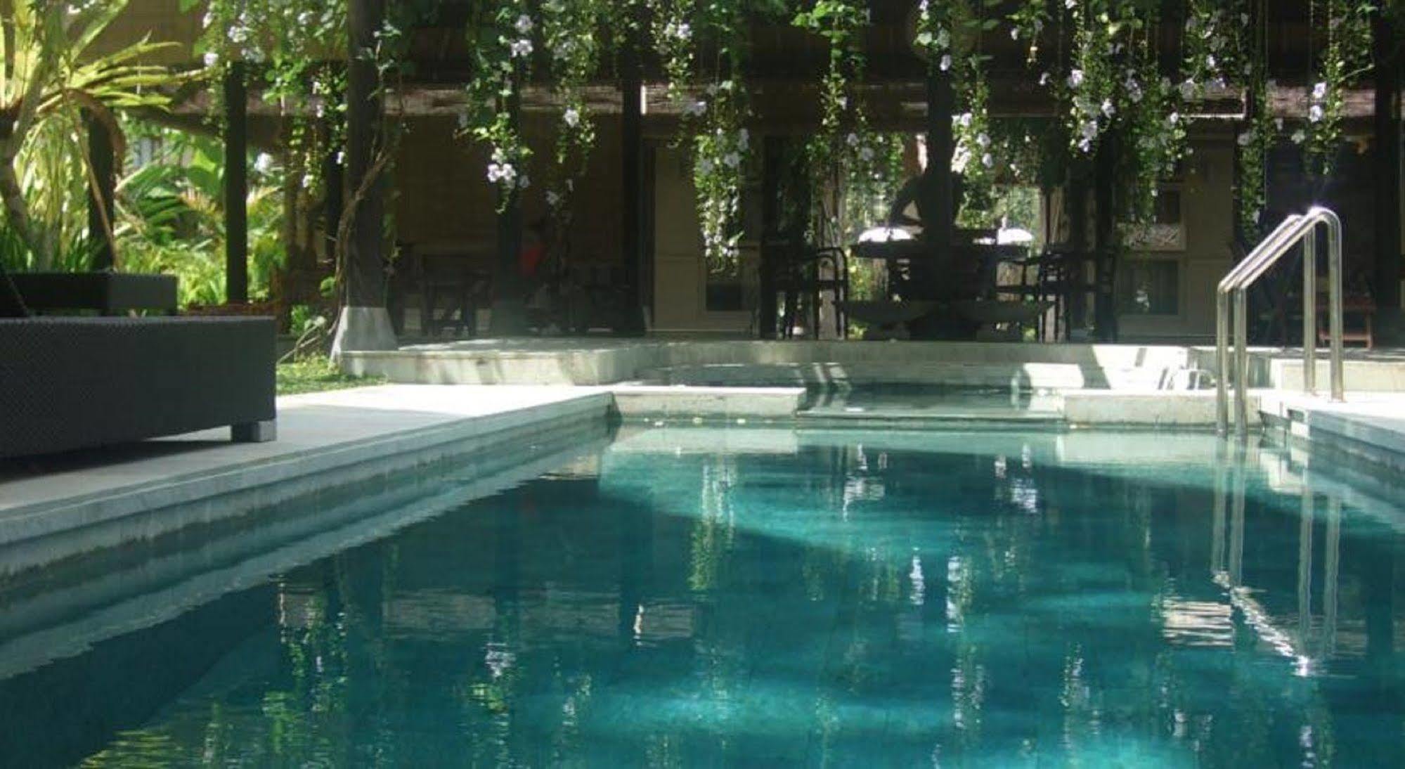 Puri Lotus Hotell Ubud Exteriör bild